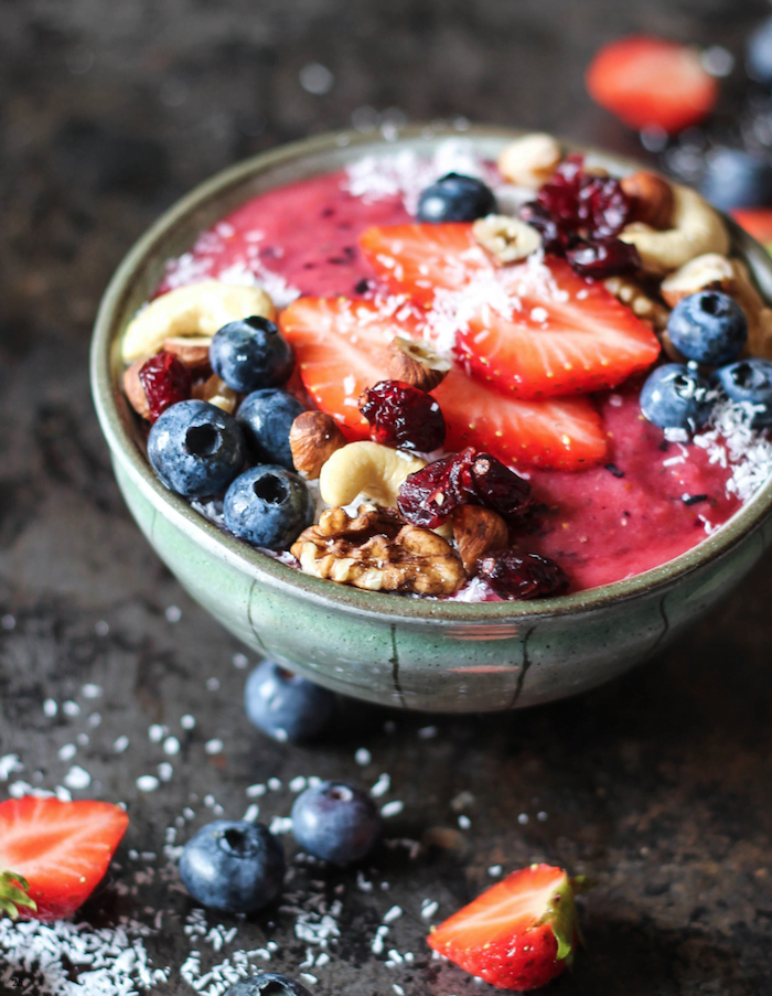 How to Make Smoothie Bowls at Home - Being Summer Shores