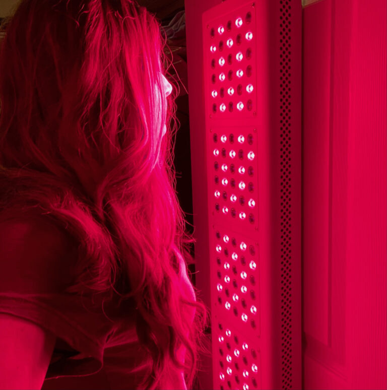 The Benefits of Red Light Therapy for Cellular Health and Healing